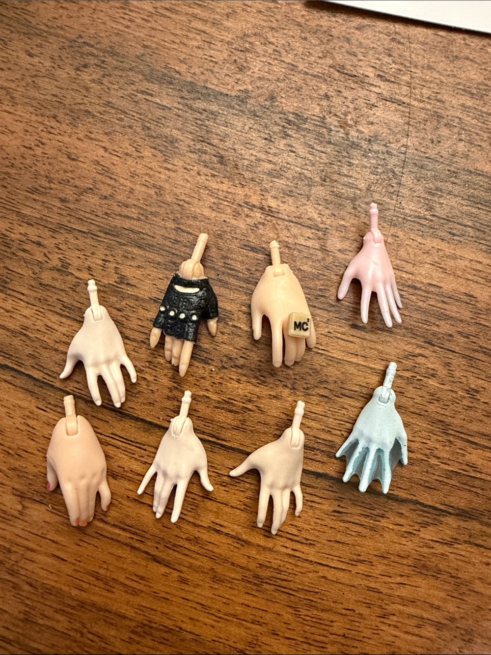 MONSTER HIGH Doll Hands